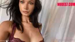 OnlyFans Sabrina Vaz Lewd Lingerie Video