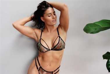 Florina Fitness Patreon Lingerie Lewd Video #910